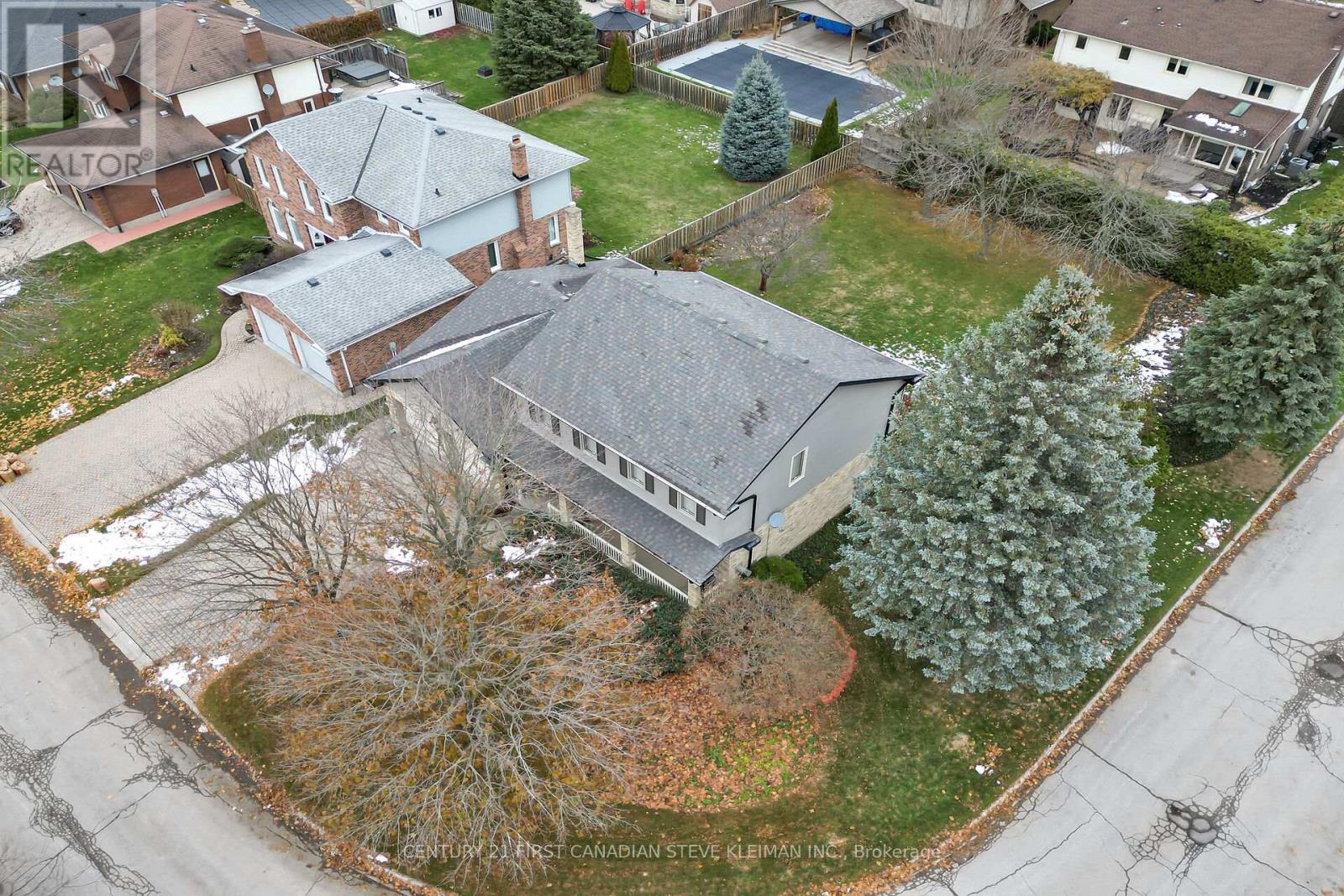 37 Virginia Crescent, London North, Ontario  N5X 3E7 - Photo 3 - X12553788