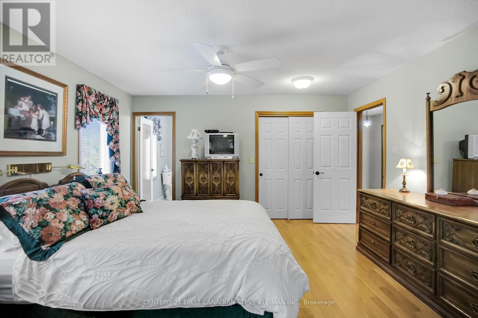 37 Virginia Crescent, London North, Ontario  N5X 3E7 - Photo 39 - X12553788