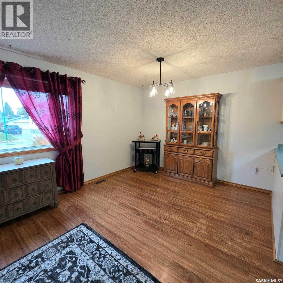 1596 Mcintosh Drive, Prince Albert, Saskatchewan  S6V 7B8 - Photo 11 - SK020727