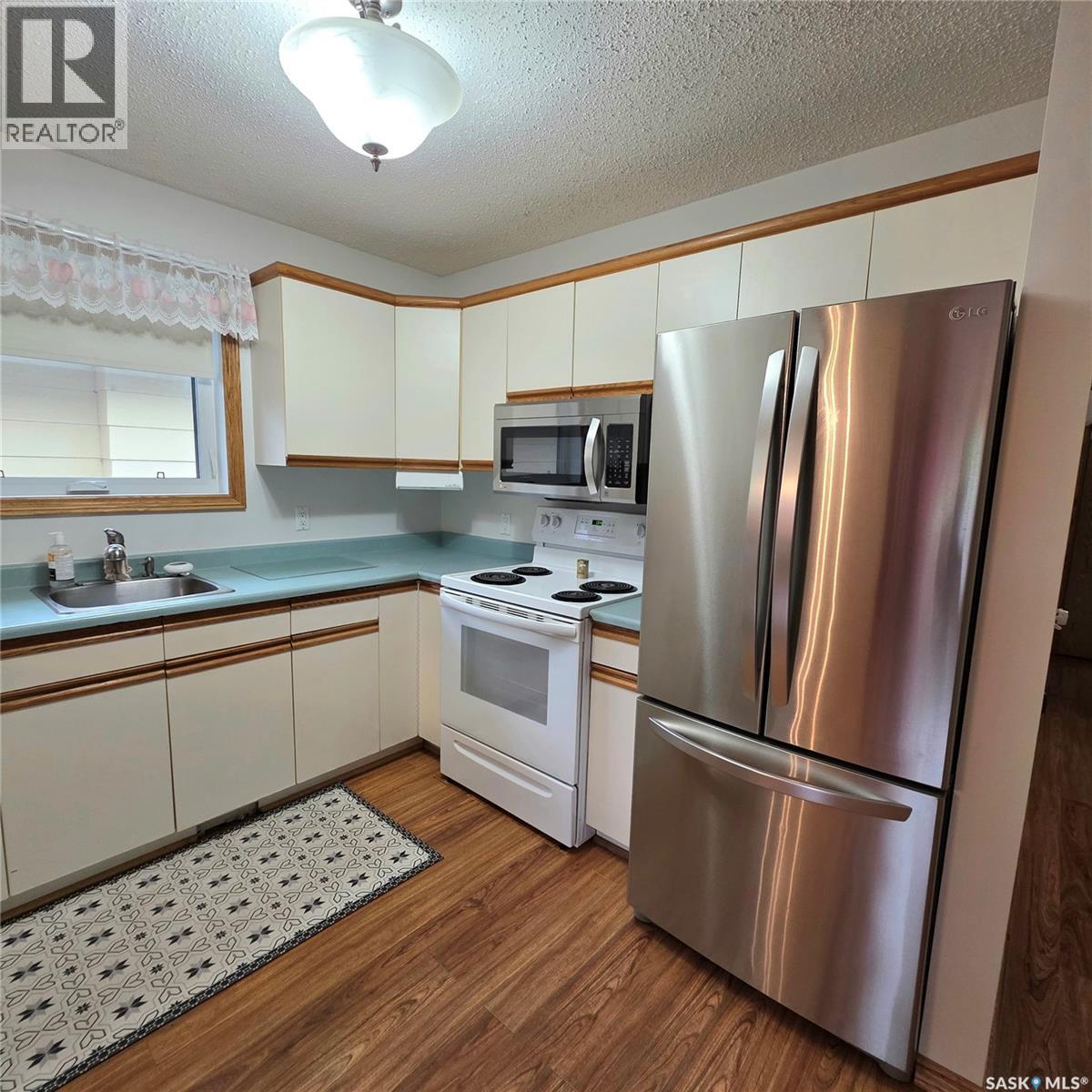 1596 Mcintosh Drive, Prince Albert, Saskatchewan  S6V 7B8 - Photo 17 - SK020727