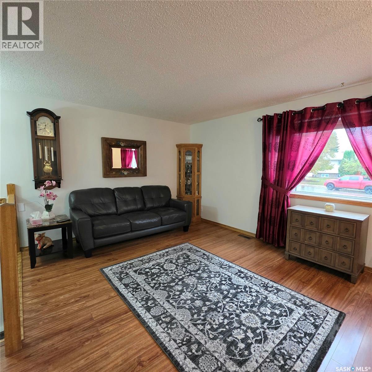 1596 Mcintosh Drive, Prince Albert, Saskatchewan  S6V 7B8 - Photo 9 - SK020727