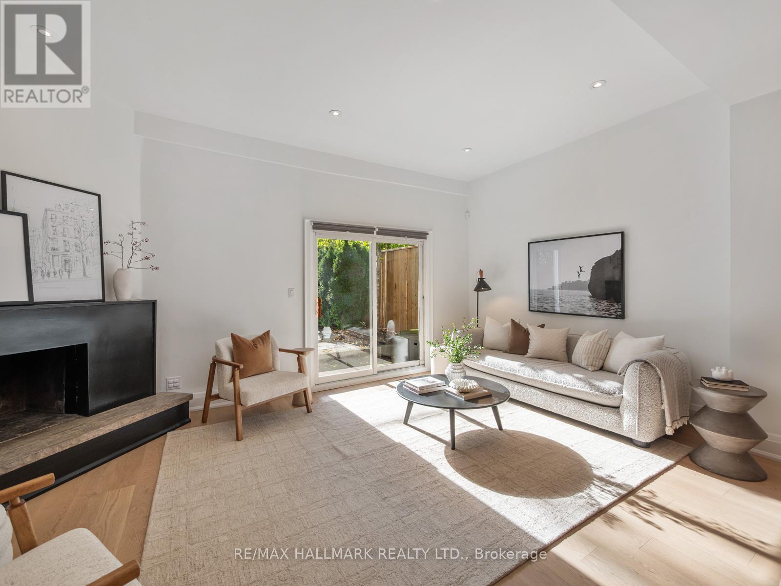 47 Allen Avenue, Toronto, Ontario  M4M 1T5 - Photo 17 - E12553784