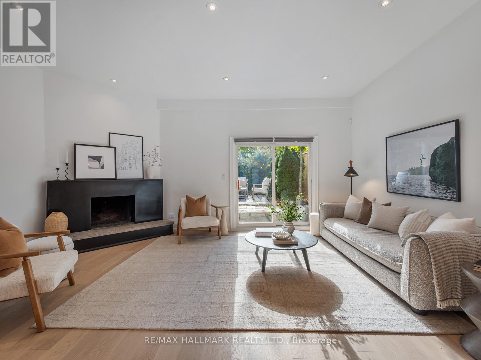 47 Allen Avenue, Toronto, Ontario  M4M 1T5 - Photo 19 - E12553784