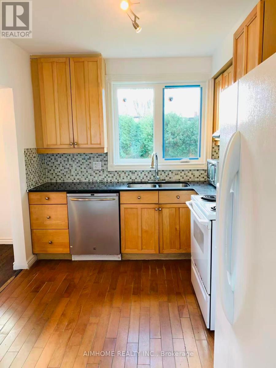 106 Allanford Road, Toronto, Ontario  M1T 2N5 - Photo 7 - E12553800