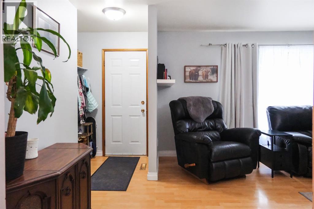 4916 47 Street, Stettler, Alberta  T0C 2L0 - Photo 3 - A2269364