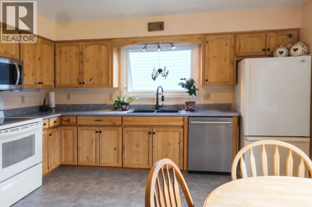 4916 47 Street, Stettler, Alberta  T0C 2L0 - Photo 11 - A2269364