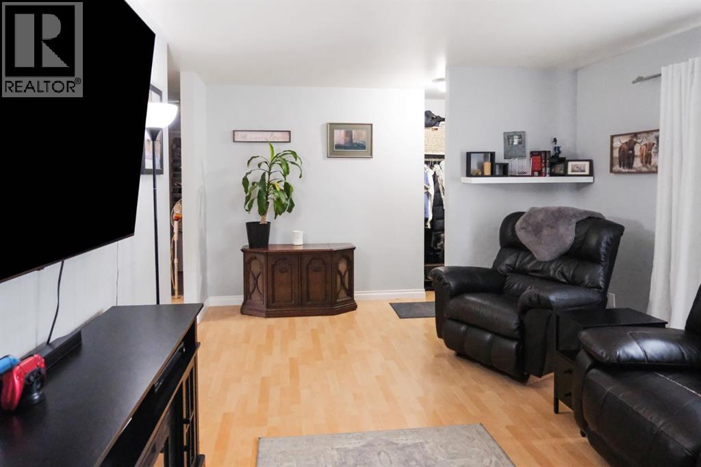 4916 47 Street, Stettler, Alberta  T0C 2L0 - Photo 7 - A2269364