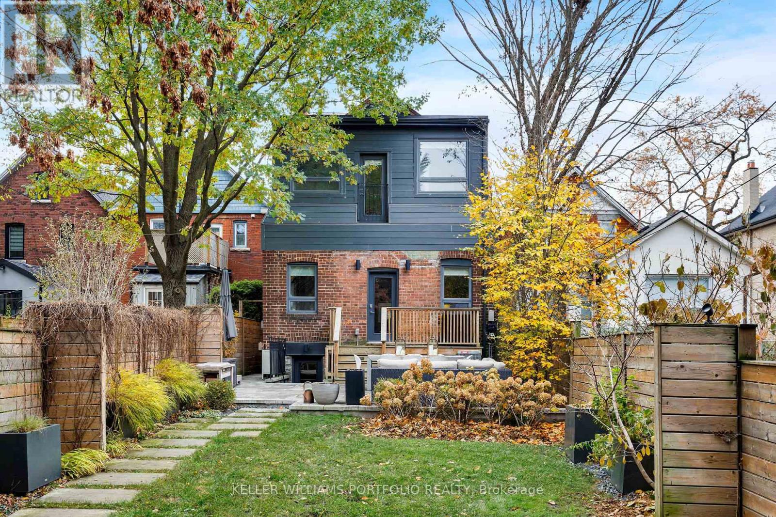 265 Evelyn Avenue, Toronto, Ontario  M6P 2Z8 - Photo 20 - W12553778