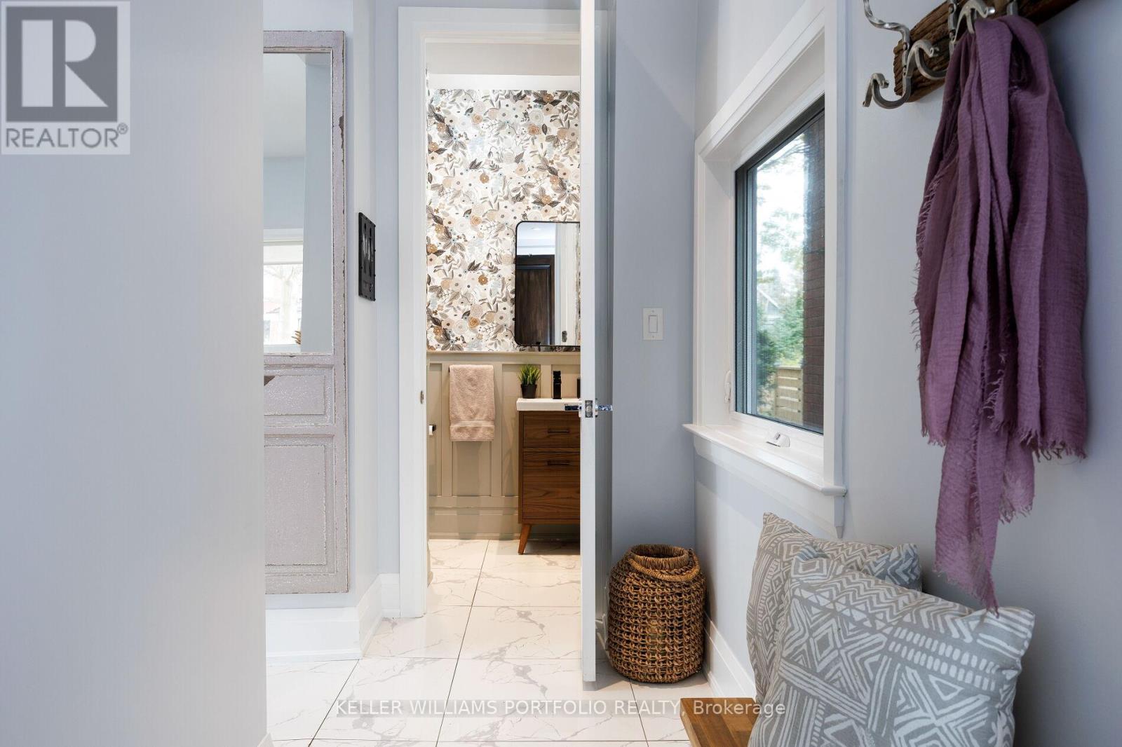 265 Evelyn Avenue, Toronto, Ontario  M6P 2Z8 - Photo 8 - W12553778