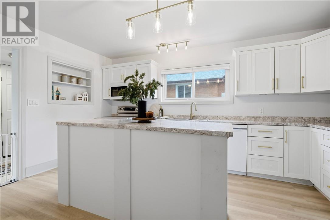 12 Norite Street, Copper Cliff, Ontario  P0M 1N0 - Photo 11 - 2125667