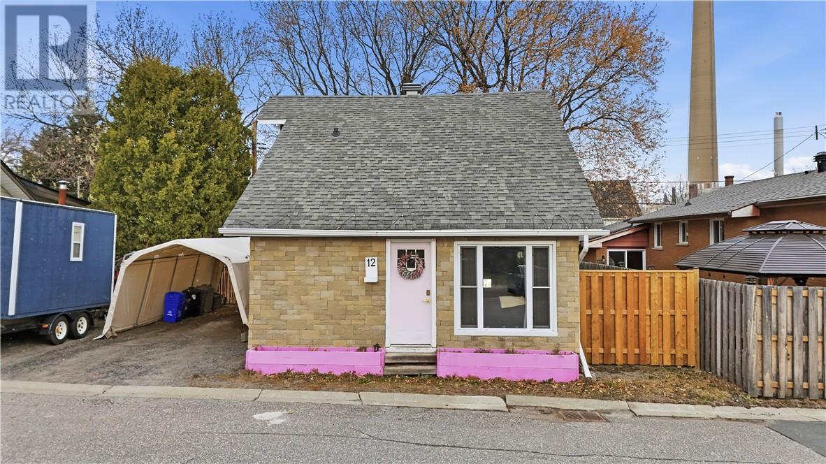 12 Norite Street, Copper Cliff, Ontario  P0M 1N0 - Photo 2 - 2125667