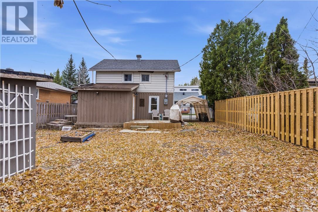 12 Norite Street, Copper Cliff, Ontario  P0M 1N0 - Photo 6 - 2125667