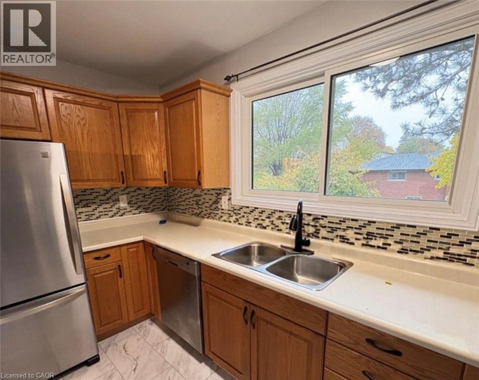 51 Caroga Court Unit# 1, Hamilton, Ontario  L9C 7C2 - Photo 7 - 40788342