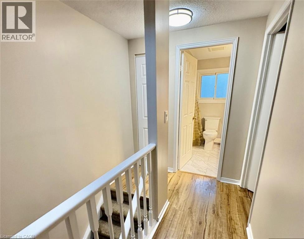 51 Caroga Court Unit# 1, Hamilton, Ontario  L9C 7C2 - Photo 23 - 40788342