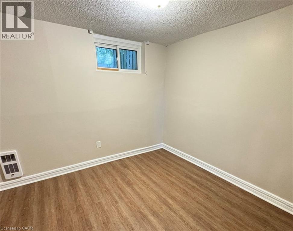 51 Caroga Court Unit# 1, Hamilton, Ontario  L9C 7C2 - Photo 25 - 40788342