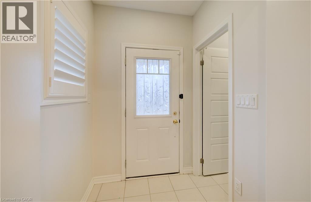 302 Jean Landing, Milton, Ontario  L9E 1C6 - Photo 4 - 40773415