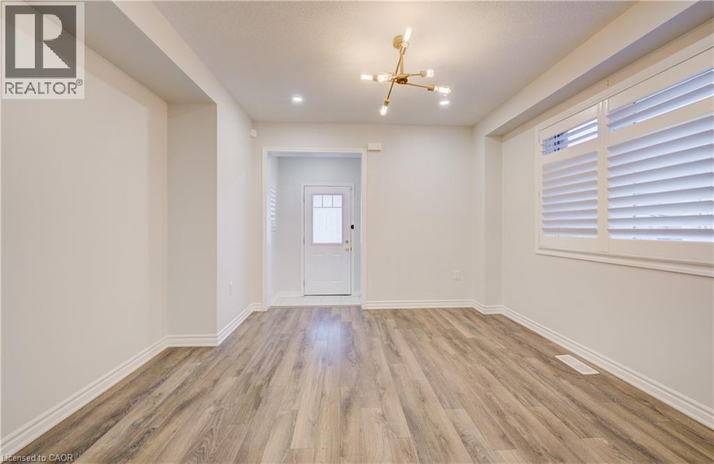 302 Jean Landing, Milton, Ontario  L9E 1C6 - Photo 7 - 40773415