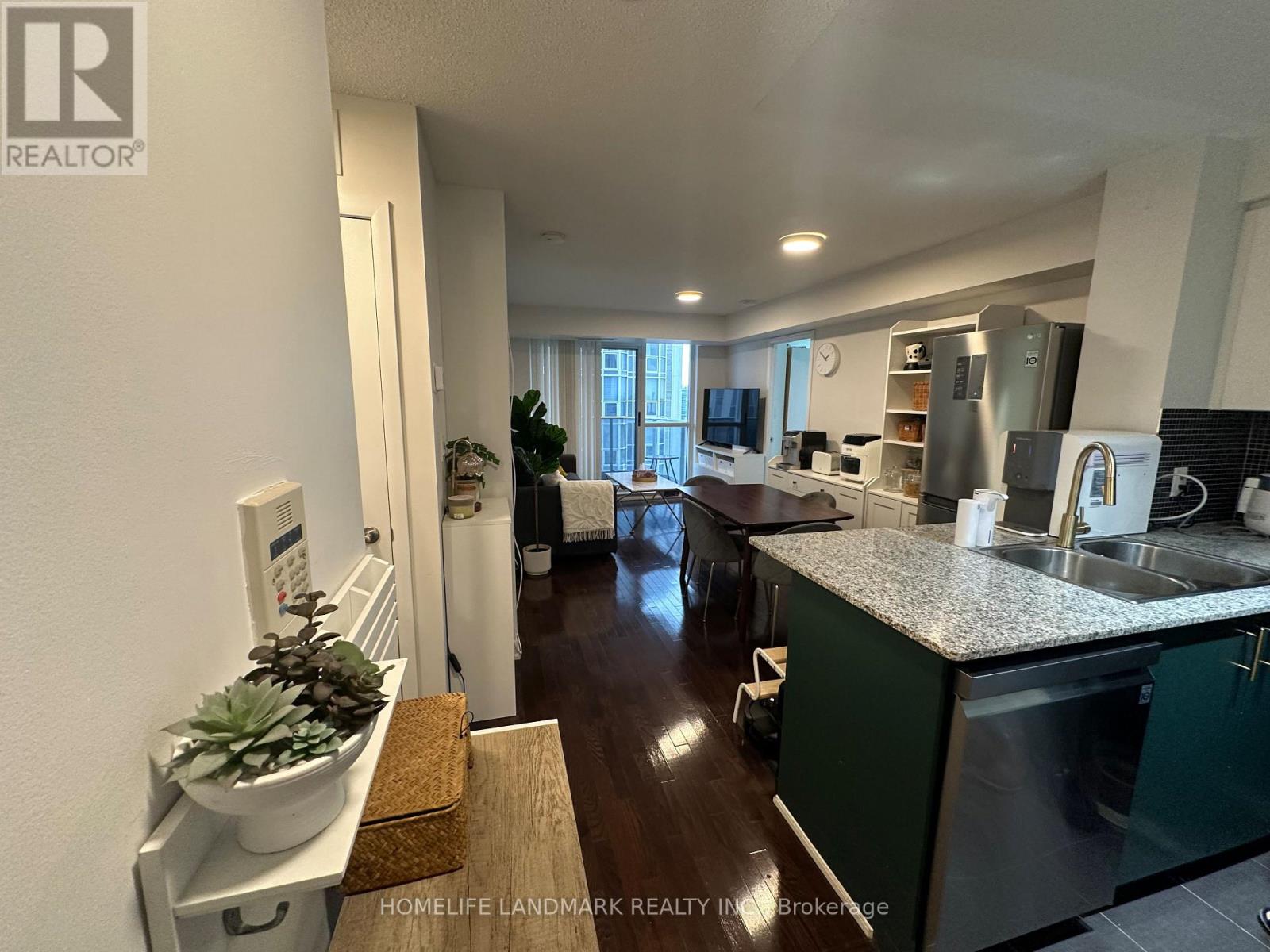 2207 - 5793 Yonge Street, Toronto, Ontario  M2M 0A9 - Photo 2 - C12553814