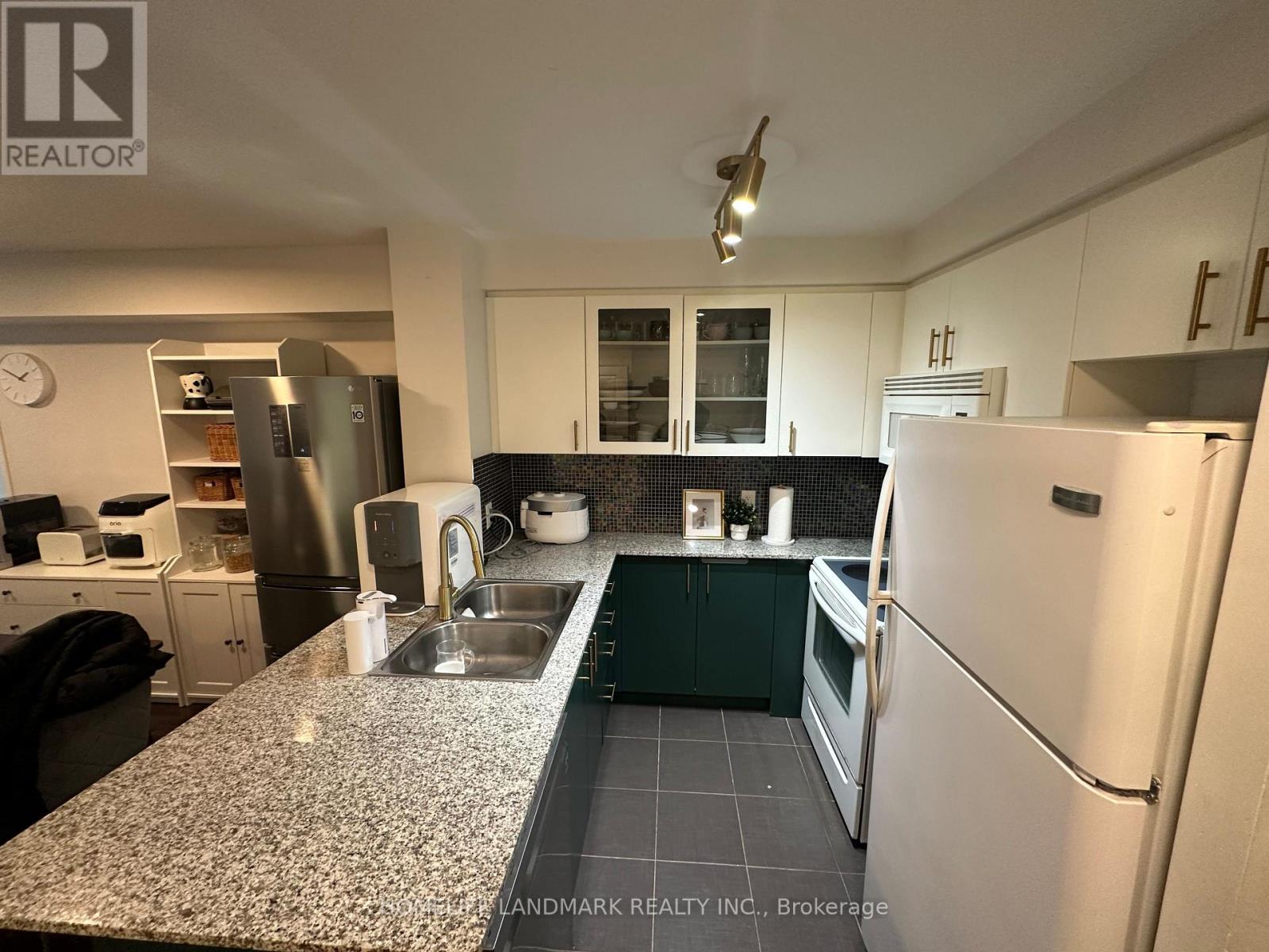 2207 - 5793 Yonge Street, Toronto, Ontario  M2M 0A9 - Photo 4 - C12553814