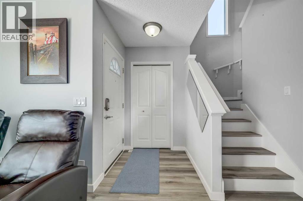 45 Cranberry Square, Calgary, Alberta  T3M 1J5 - Photo 4 - A2250737