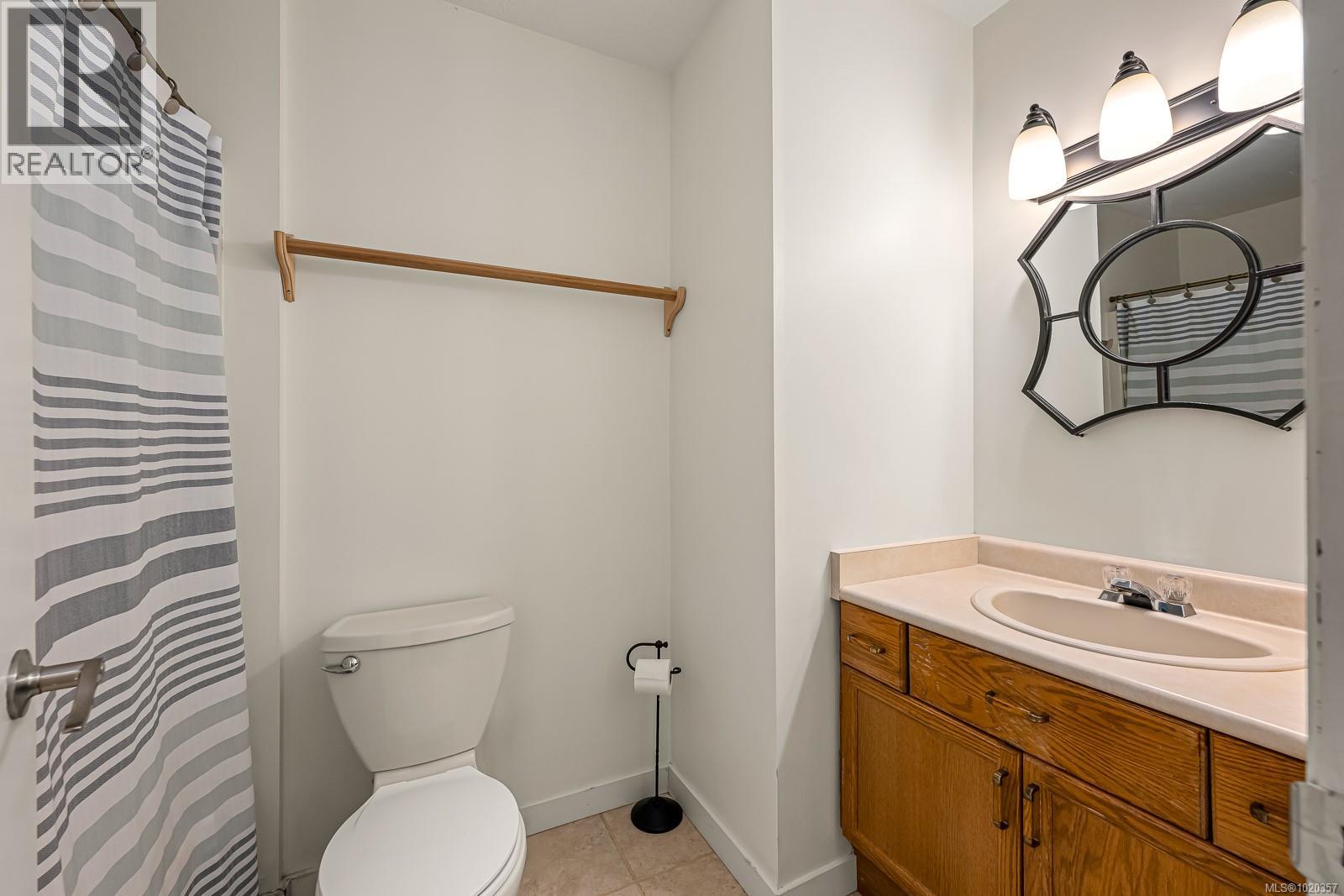 B 379 Willemar Ave, Courtenay, British Columbia  V9N 3L3 - Photo 12 - 1020357