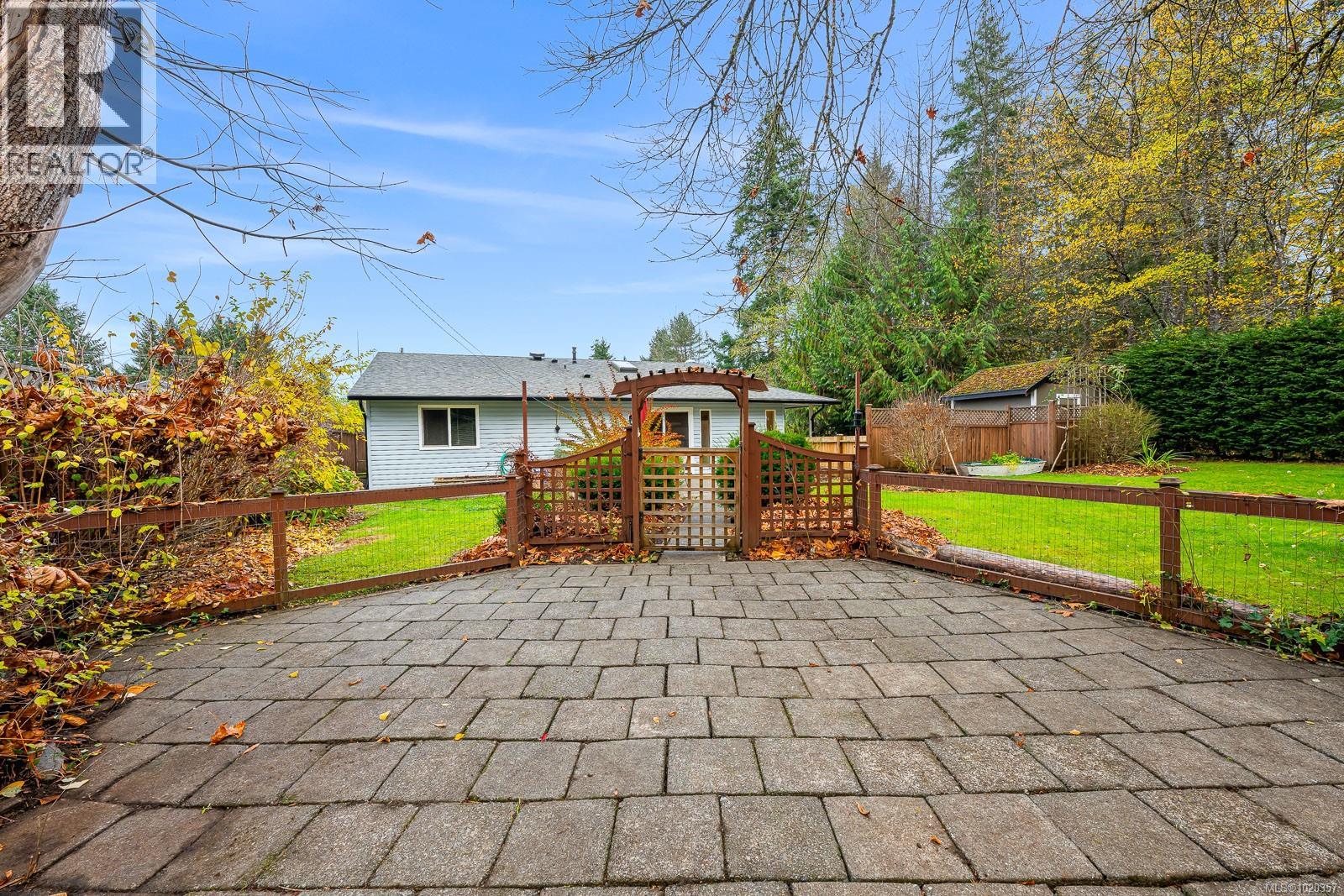 B 379 Willemar Ave, Courtenay, British Columbia  V9N 3L3 - Photo 44 - 1020357