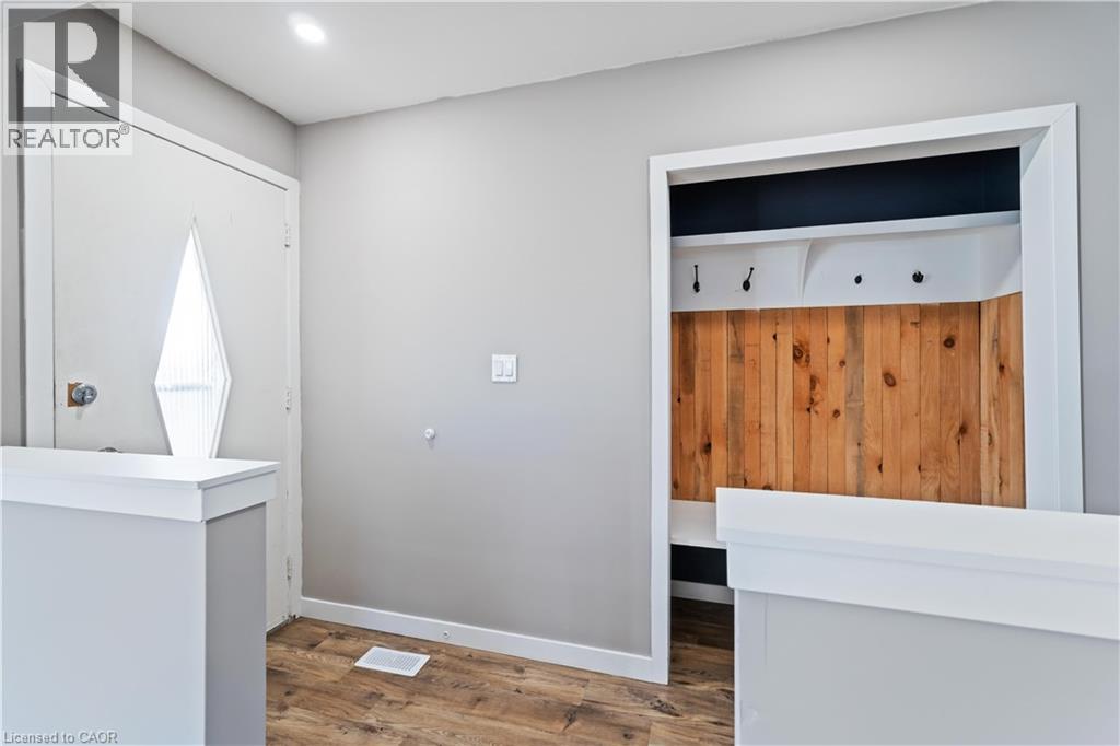 90 Rainbow Drive, Hamilton, Ontario  L8K 4E8 - Photo 8 - 40787109