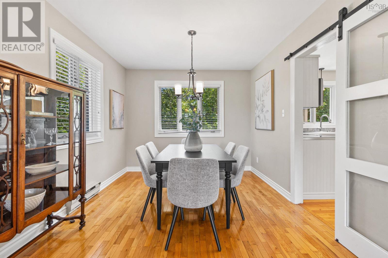 Property at 7 Empress Court image 5