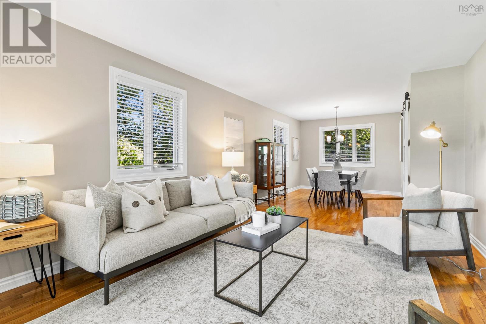 Property at 7 Empress Court image 3