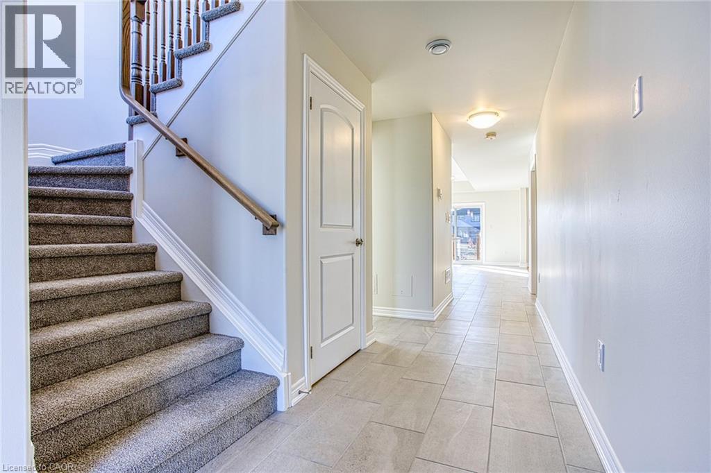 20 Elvira Way Unit# Upper, Thorold, Ontario  L2V 0M7 - Photo 4 - 40788822