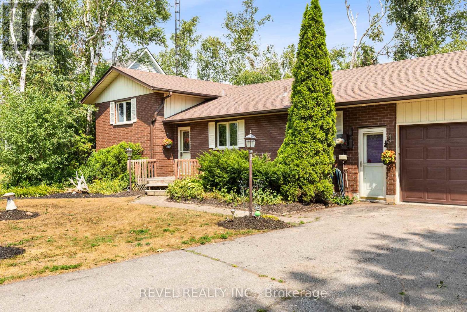126 Pinewood Boulevard, Kawartha Lakes, Ontario  K0M 2T0 - Photo 35 - X12553810