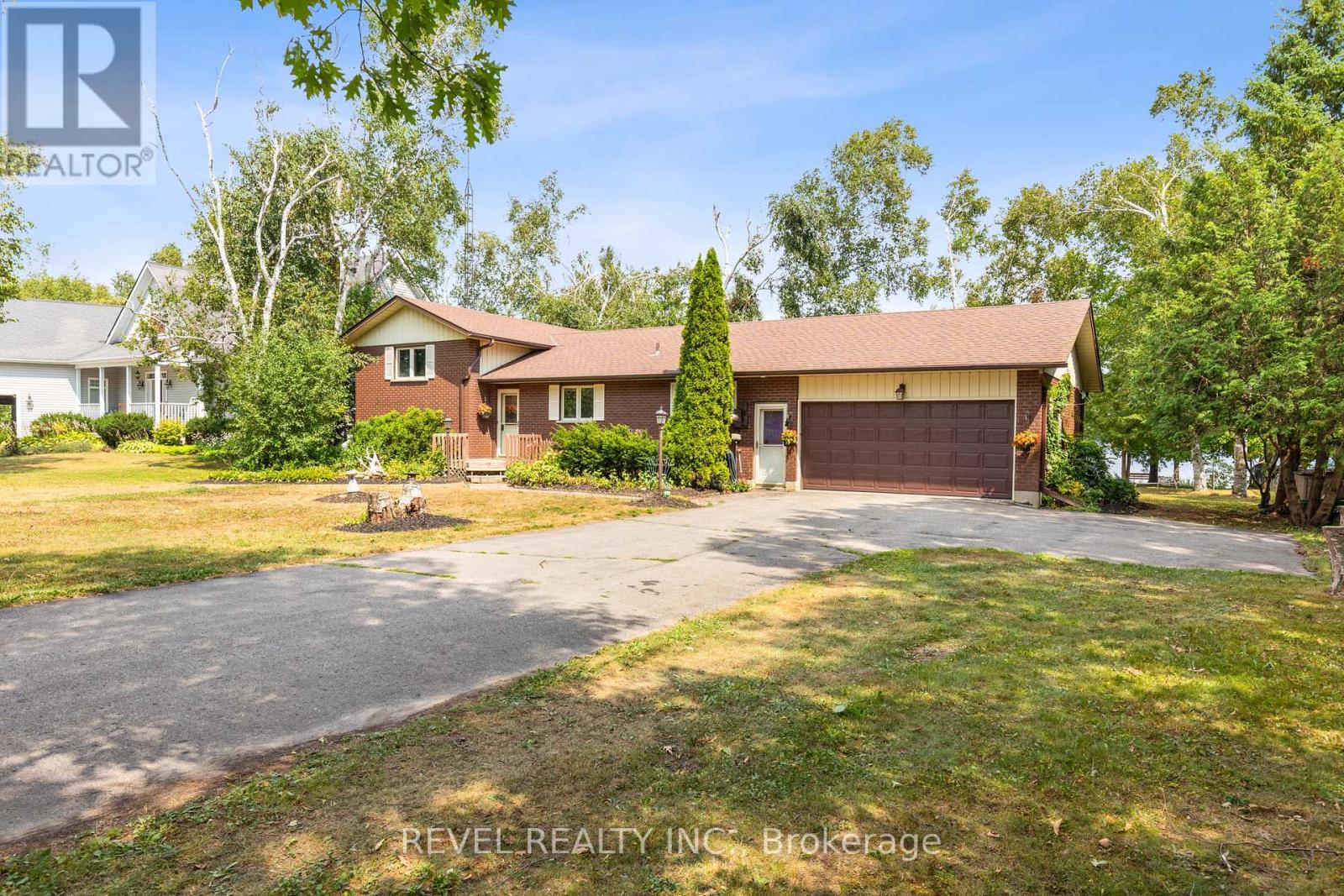 126 Pinewood Boulevard, Kawartha Lakes, Ontario  K0M 2T0 - Photo 36 - X12553810