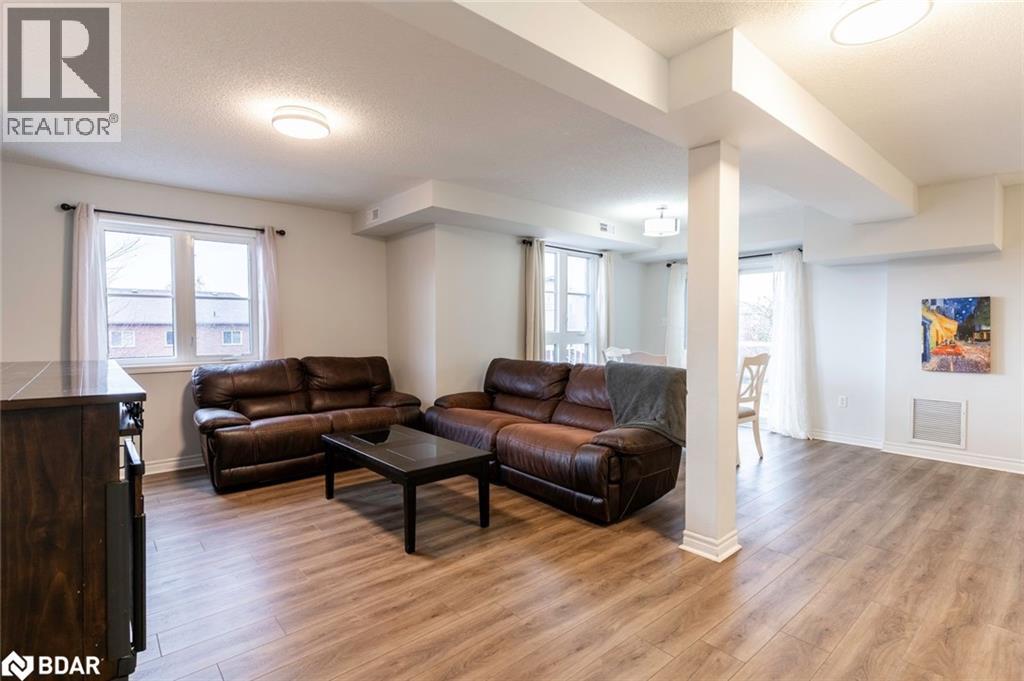 141 Sydenham Wells Unit# 2, Barrie, Ontario  L4M 0H3 - Photo 2 - 40787970