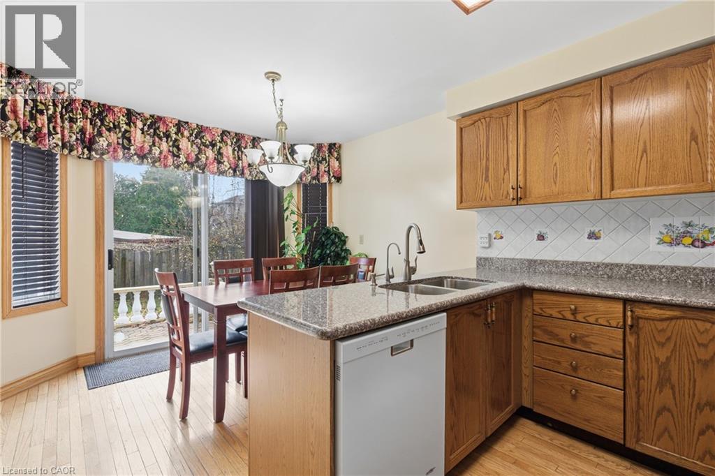 3372 Bobwhite Mews, Mississauga, Ontario  L5N 6E7 - Photo 14 - 40788751