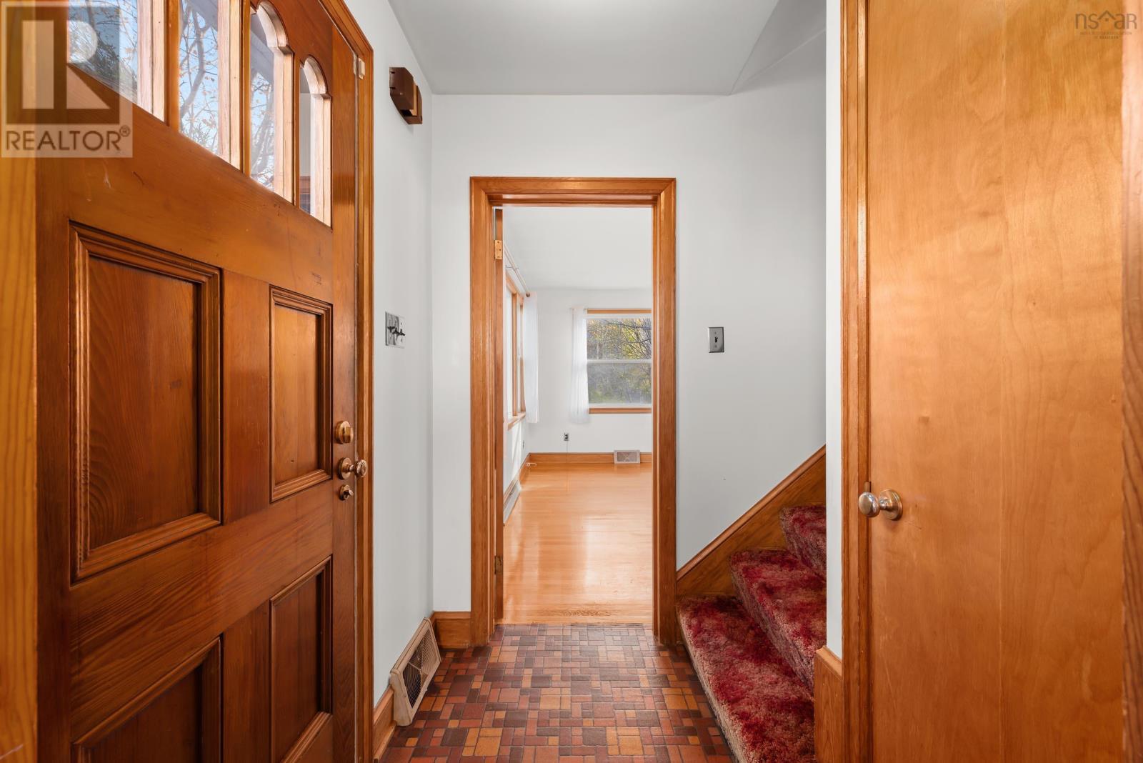 Property at 18 Margaree Parkway image 5