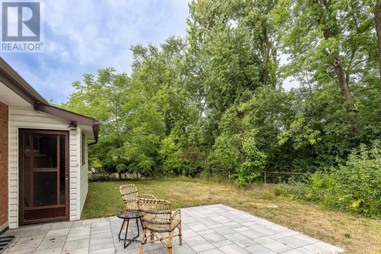 972 Southlawn Drive, Peterborough, Ontario  K9J 1G2 - Photo 47 - X12540192