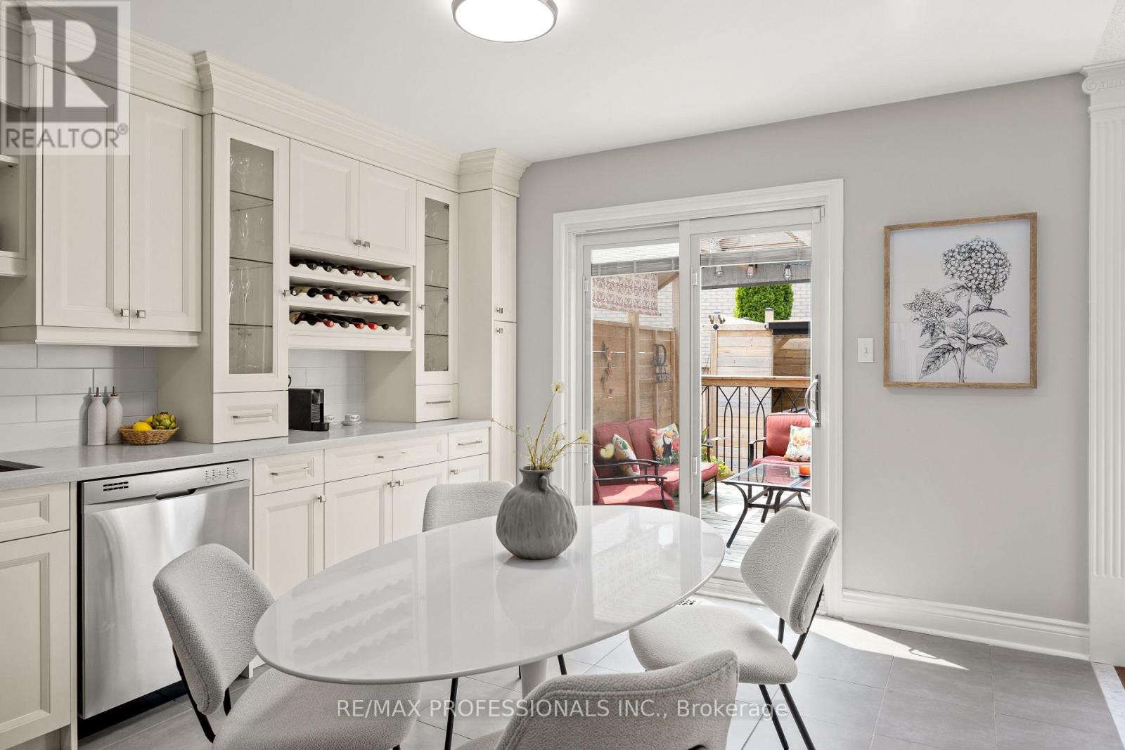 152 Ashton Drive, Vaughan, Ontario  L6A 2T8 - Photo 10 - N12456046