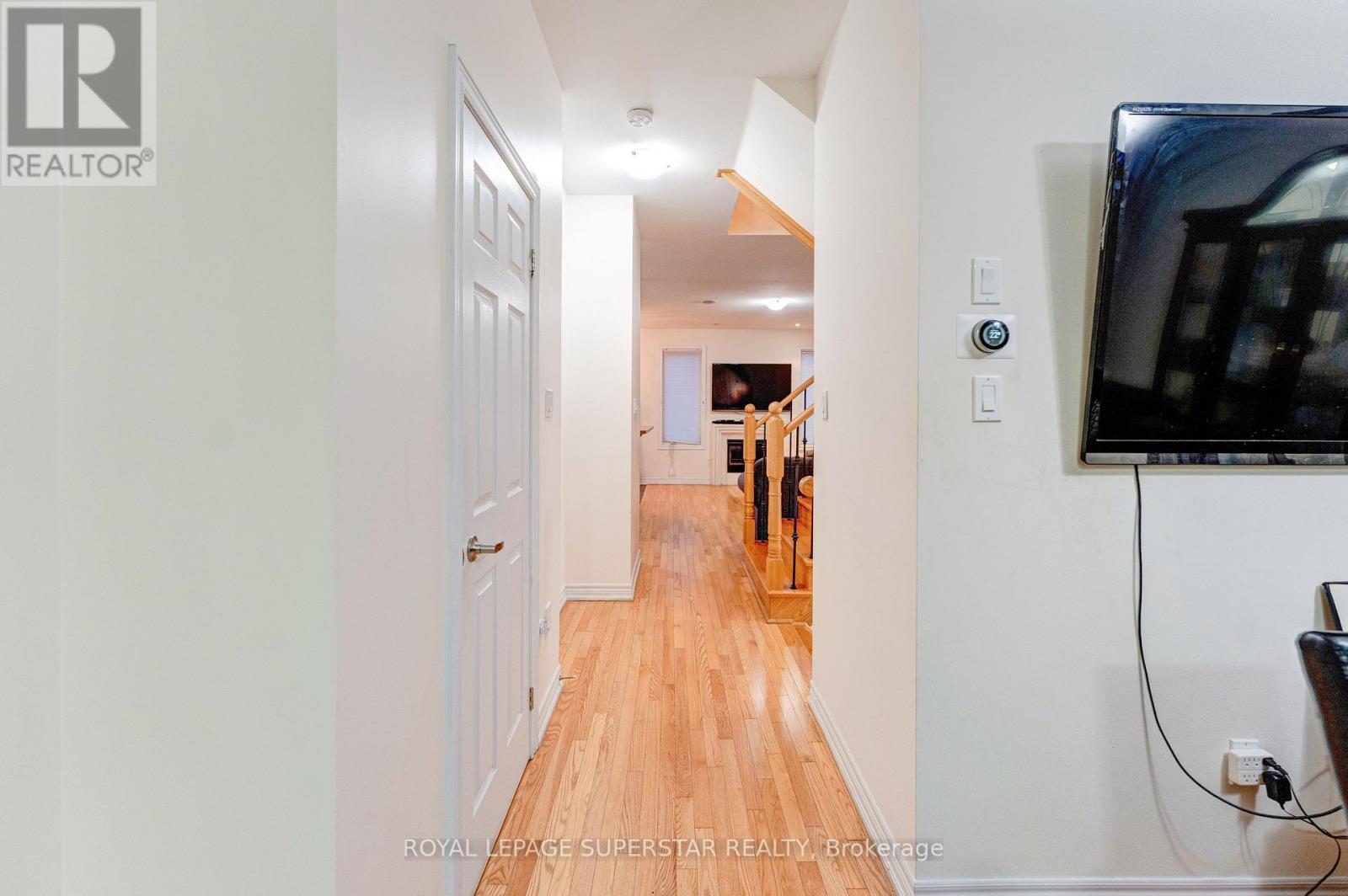 22 Merrickville Way, Brampton, Ontario  L6Y 0V5 - Photo 5 - W12544418