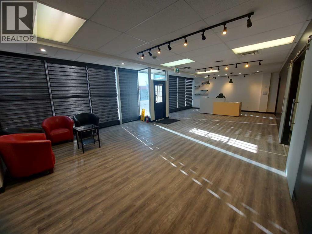 1, 4418 50 Avenue, Red Deer, Alberta  T4N 3Z6 - Photo 5 - A2237745