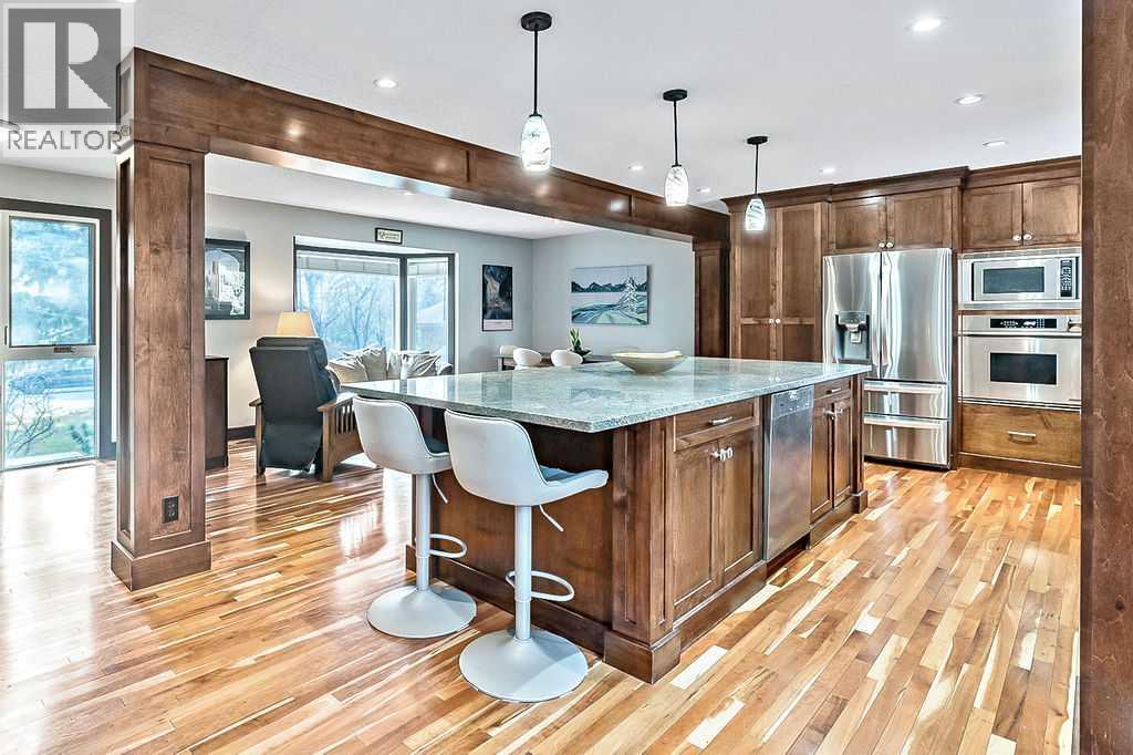 804 Varsity Estates Place Nw, Calgary, Alberta  T3B 3X3 - Photo 6 - A2270083