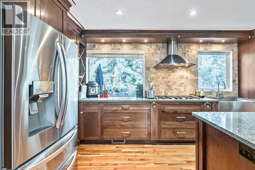 804 Varsity Estates Place Nw, Calgary, Alberta  T3B 3X3 - Photo 8 - A2270083