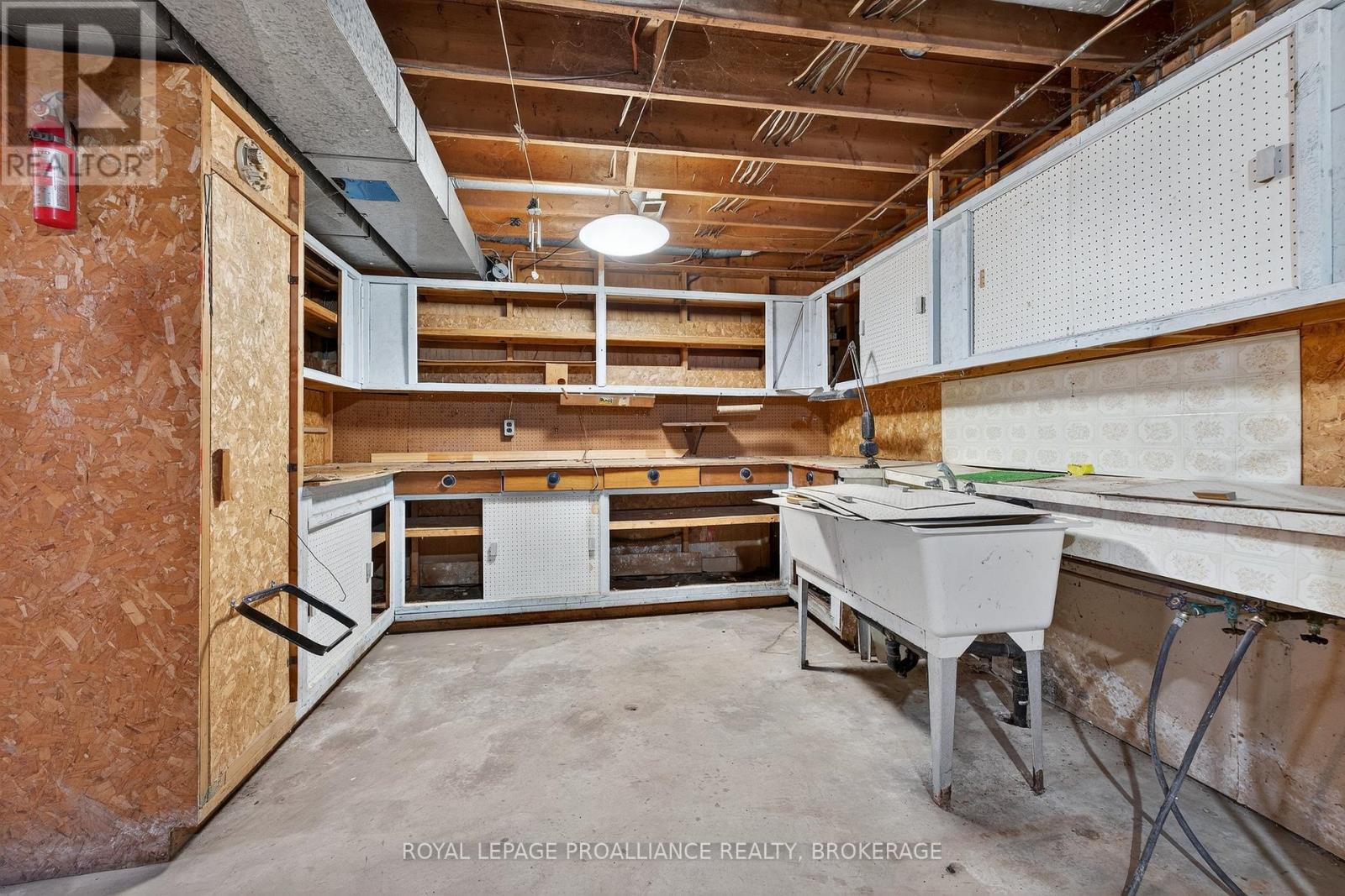 5000 County 2 Road, Loyalist, Ontario  K0H 2H0 - Photo 27 - X12553824