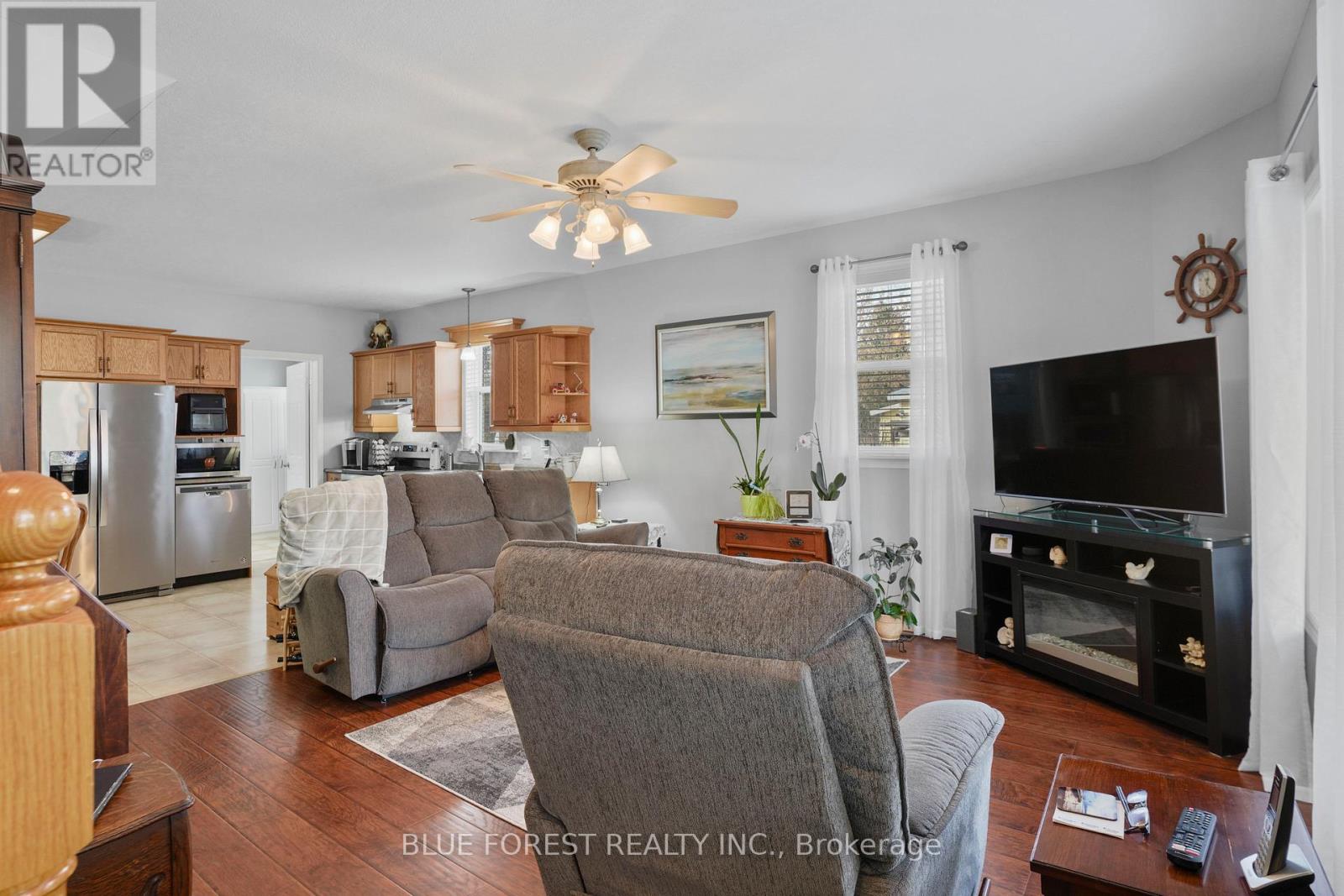 210 Jane Street, West Elgin, Ontario  N0L 2C0 - Photo 7 - X12553886