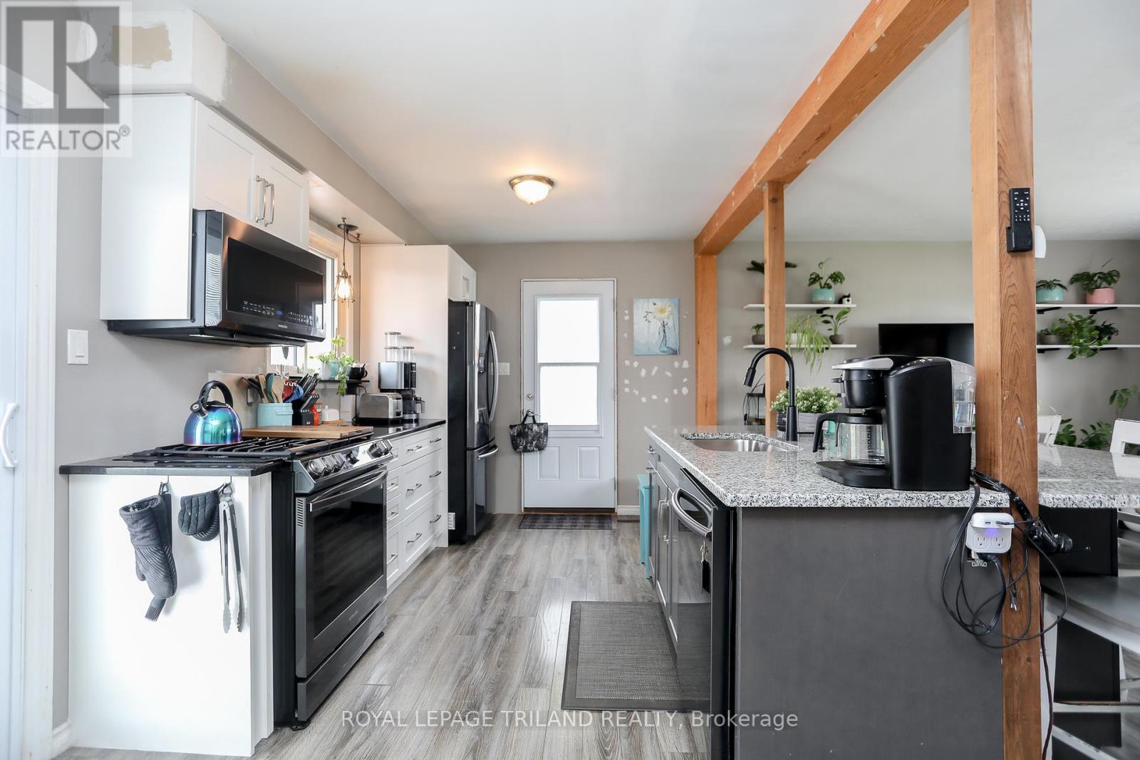 139 Coulter Ave Avenue, Central Elgin, Ontario  N5R 5A6 - Photo 12 - X12553890