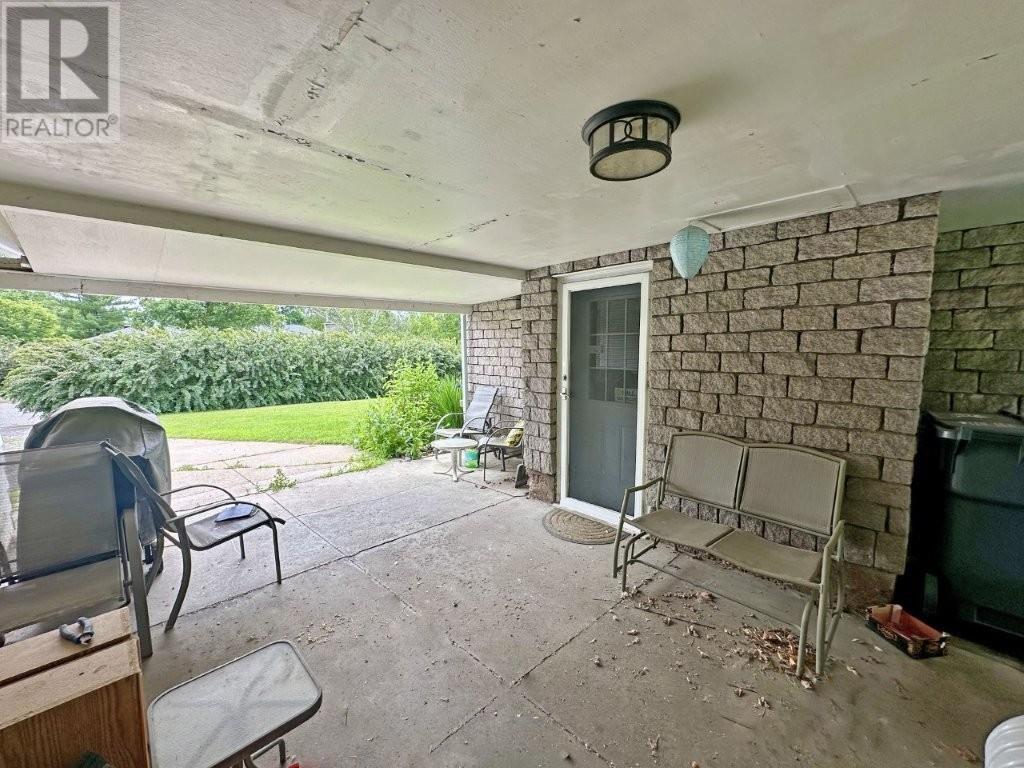 43 Summit Ave, Thunder Bay, Ontario  P7B 3N7 - Photo 5 - TB252111