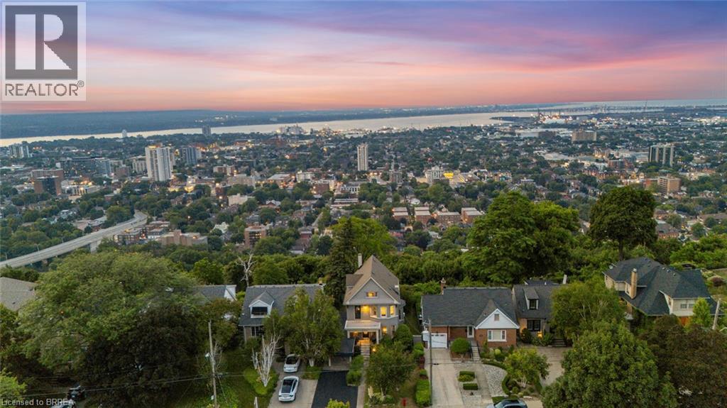 47 MOUNTAIN PARK Avenue, Hamilton, Ontario