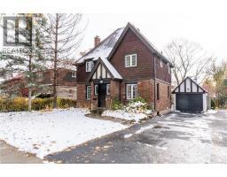 24 LINCOLN Avenue 2038 - Holmedale