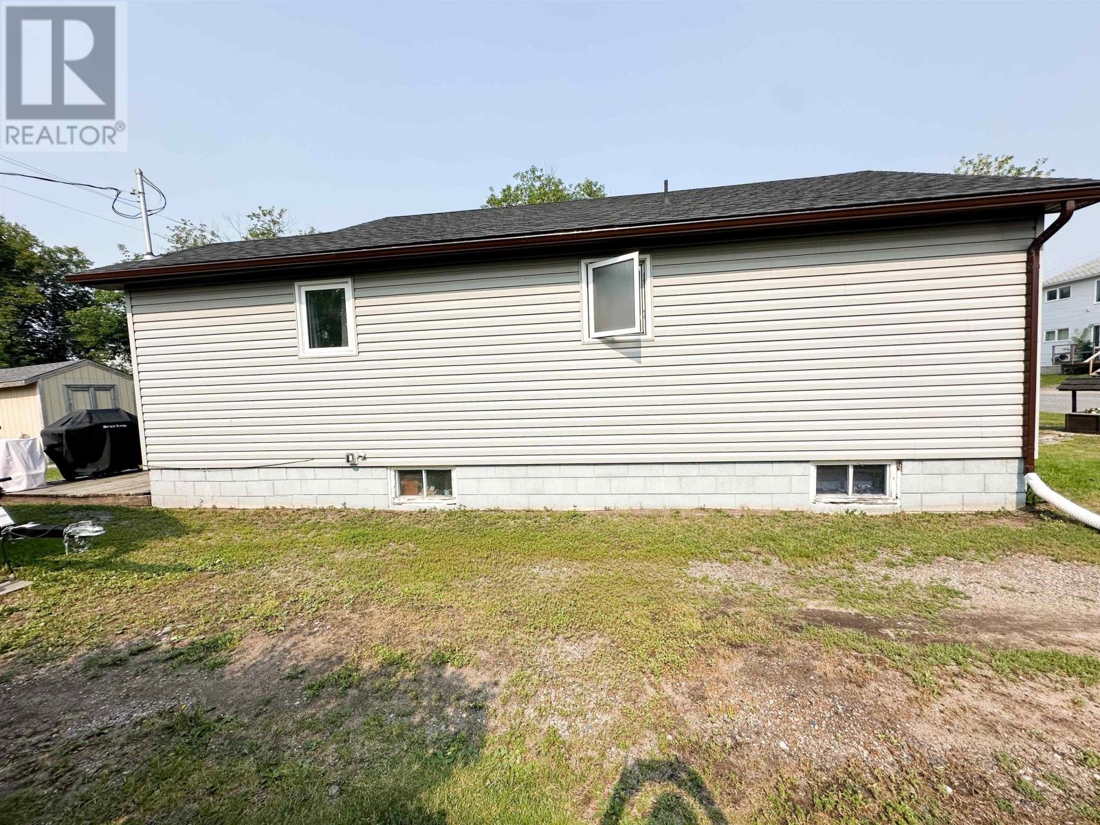 22 William St, Cochenour, Ontario  P0V 1L0 - Photo 17 - TB252351