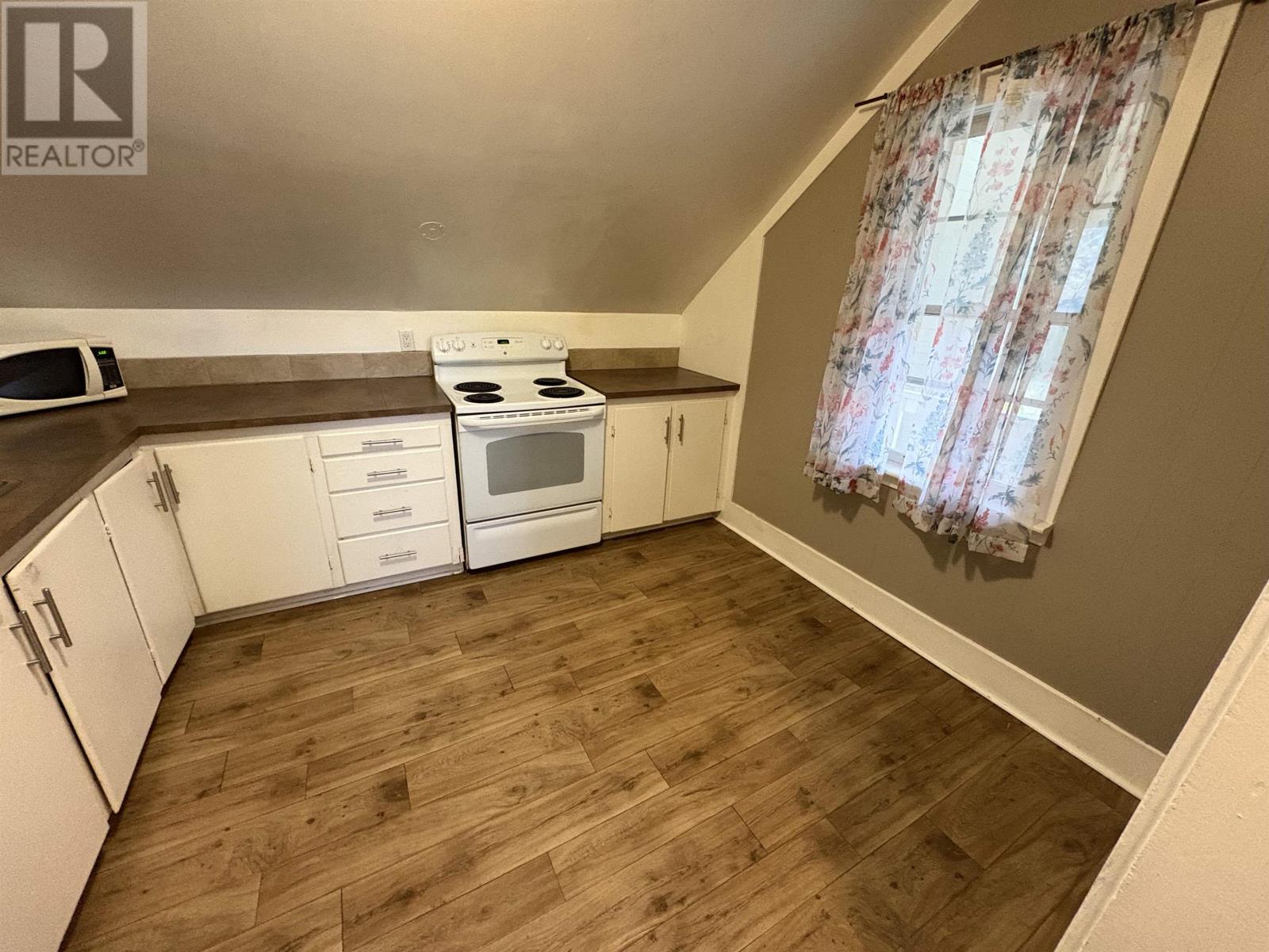 229 Mcintyre, Thunder Bay, Ontario  P7A 3B3 - Photo 11 - TB253308