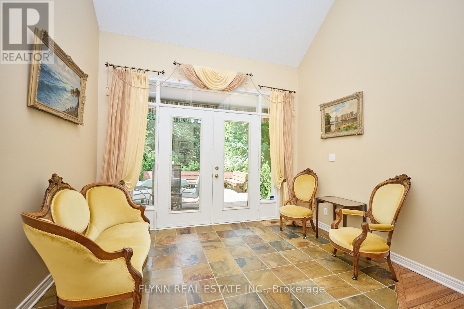 37 Shaws Lane, Niagara-On-The-Lake, Ontario  L0S 1J0 - Photo 6 - X12373918